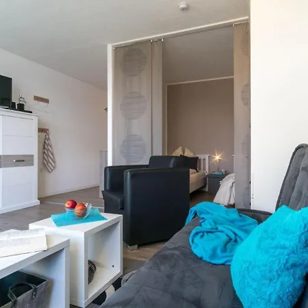 Haus-schoene-aussicht-wohnung-3-17-segelflieger Heiligenhafen