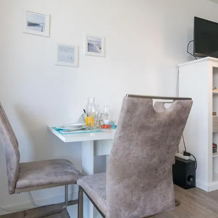 Haus-schoene-aussicht-wohnung-3-17-segelflieger Apartment
